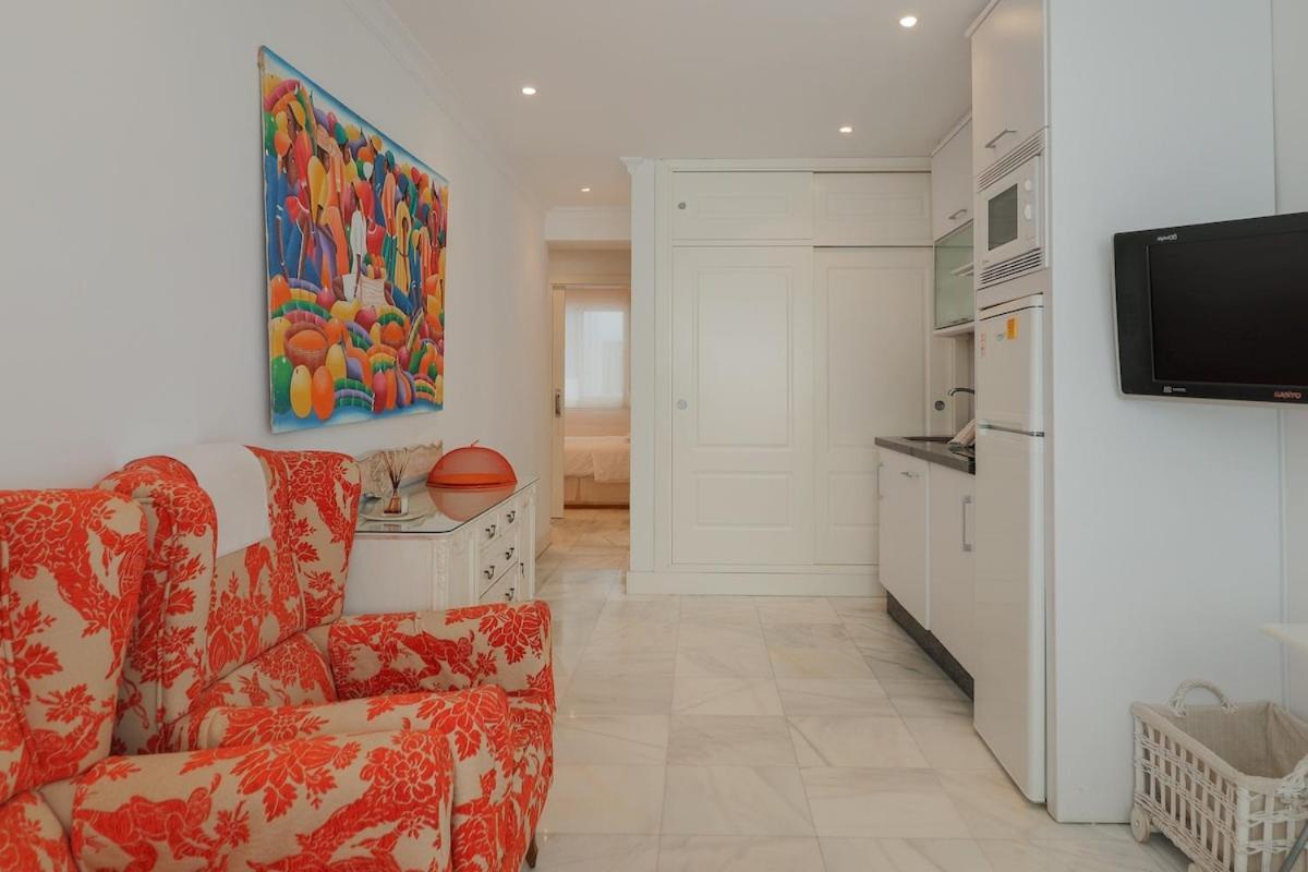 C1 - Seaside Malagueta Central Apartment マラガ エクステリア 写真